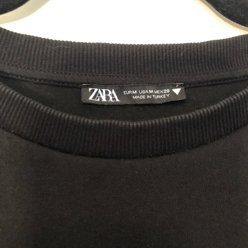 ZARA Cropped Sweatshirt - Picture 4 of 4